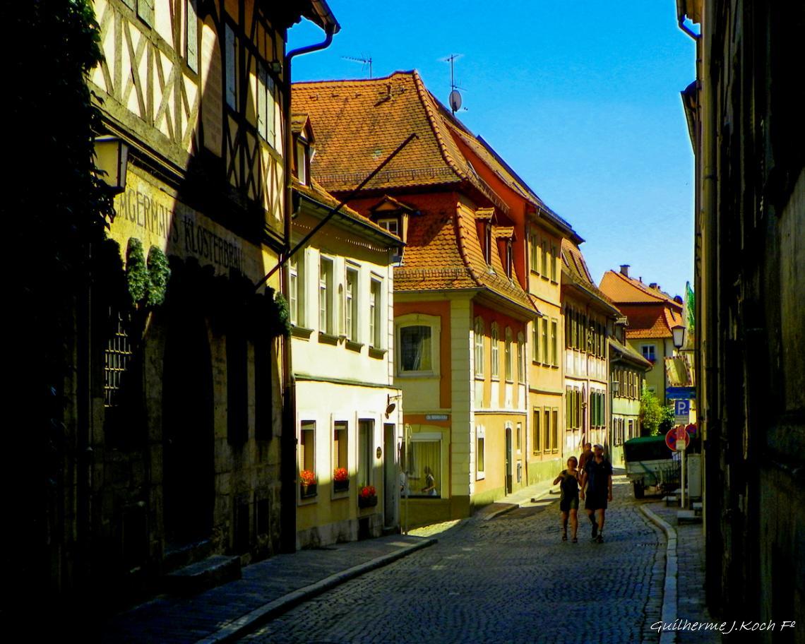 tags: ruelas,urbano

Ruelas de Bamberg, Alemanha