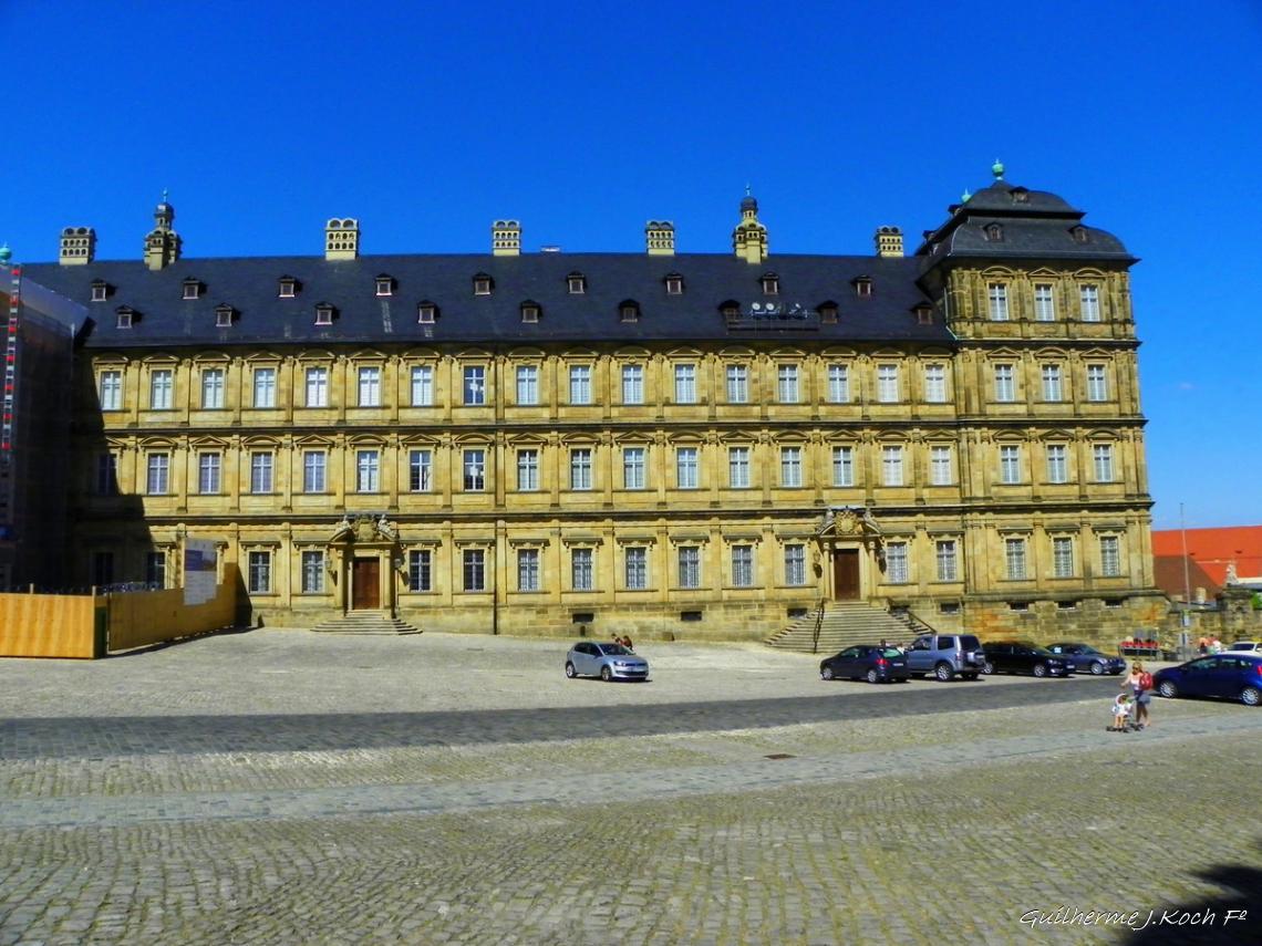 tags: Arquitetura,mosteiro,hist&oacute;ria

Neue Residenz, Bamberg, Alemanha