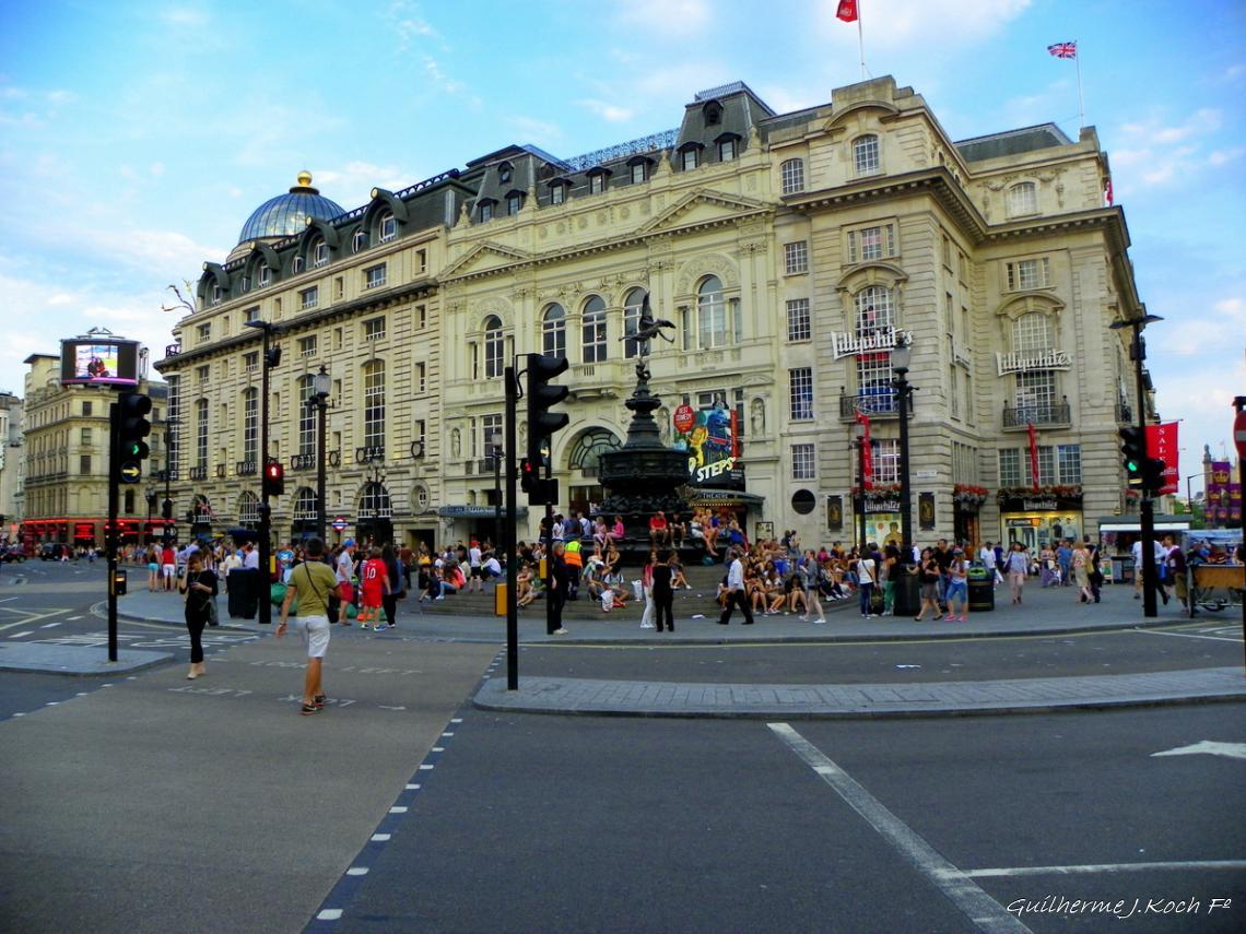 tags: Arquitetura,monumento,pra&ccedil;as

Piccadilly Circus, Londres, UK