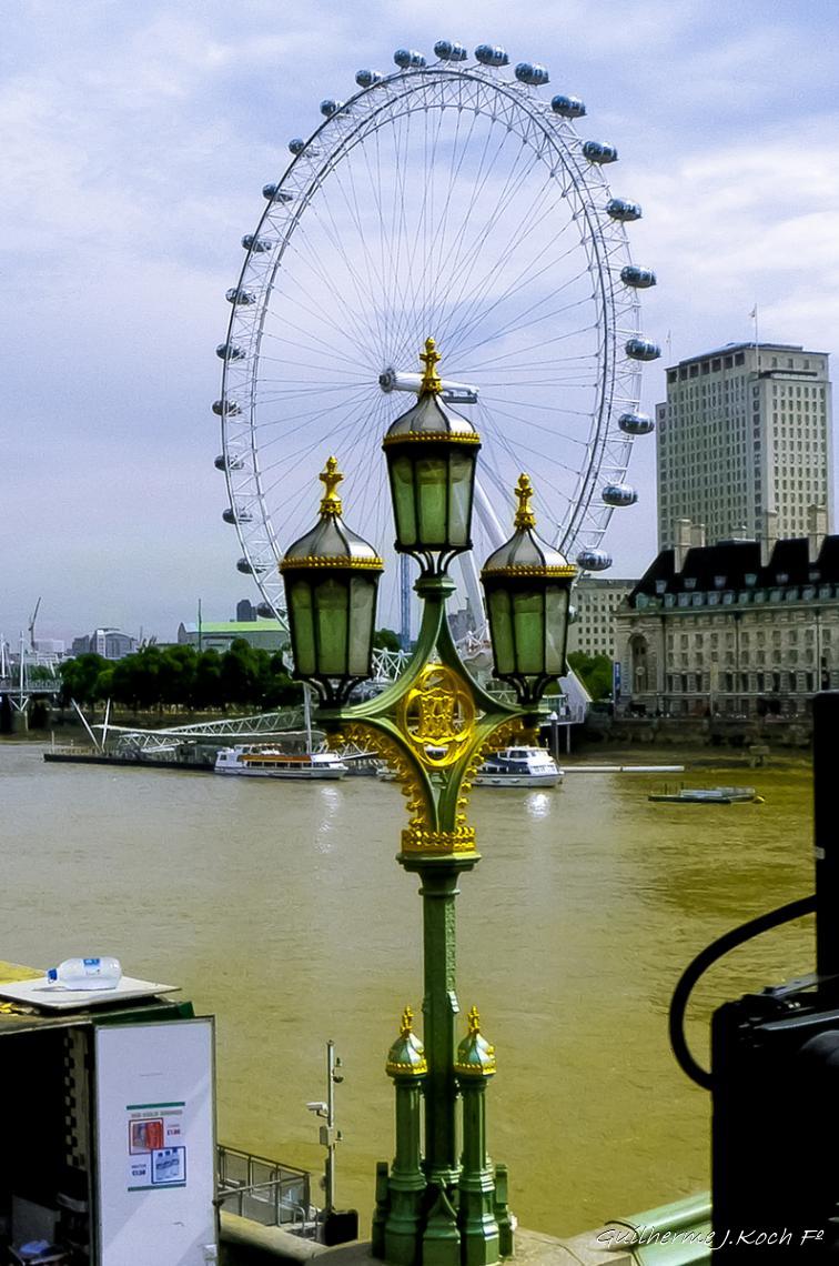 tags: Arquitetura,paisagem urbana

London Eye, Londres, UK