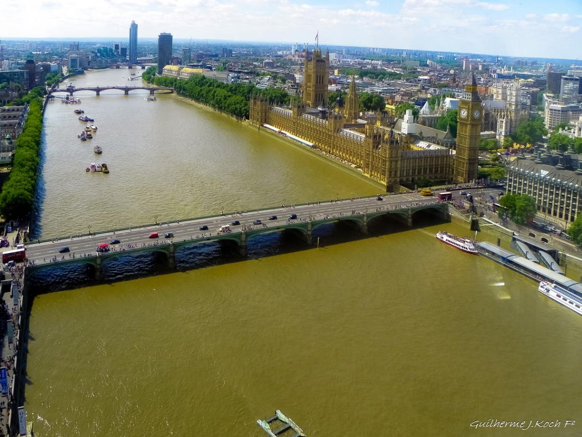 tags: paisagem urbana,rio,ponte

Vista da London Eye do Rio Thames, Londres, UK