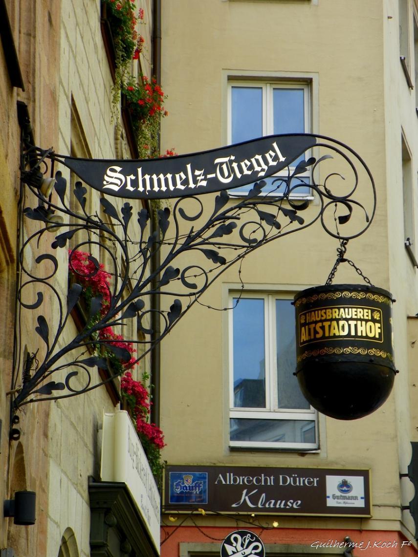 tags: Arquitetura,detalhes decorativos

Centro hist&oacute;rico de N&uuml;rnberg, Alemanha
