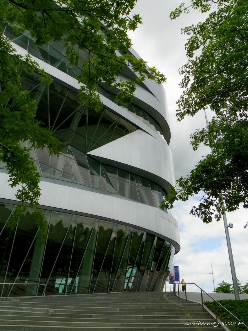 tags: Arquitetura,hist&oacute;ria,Museu

Stuttgart, DE, Museu da Mercedes
