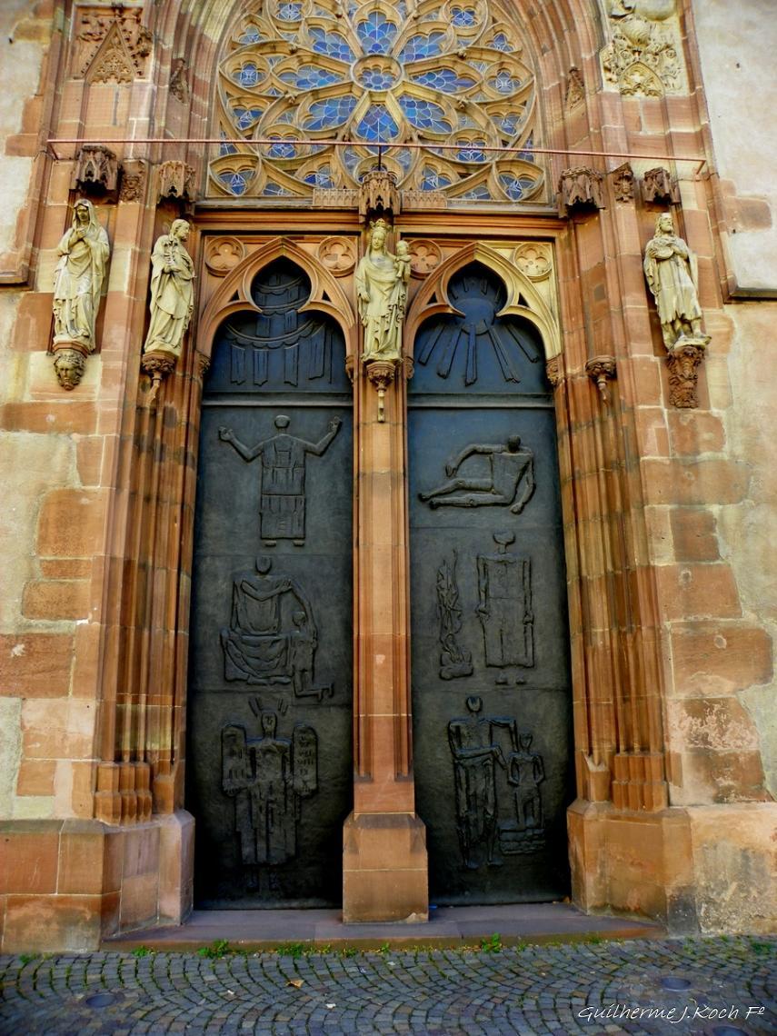 tags: Arquitetura,porta de igreja

Catedral de Frankfurt, Alemanha