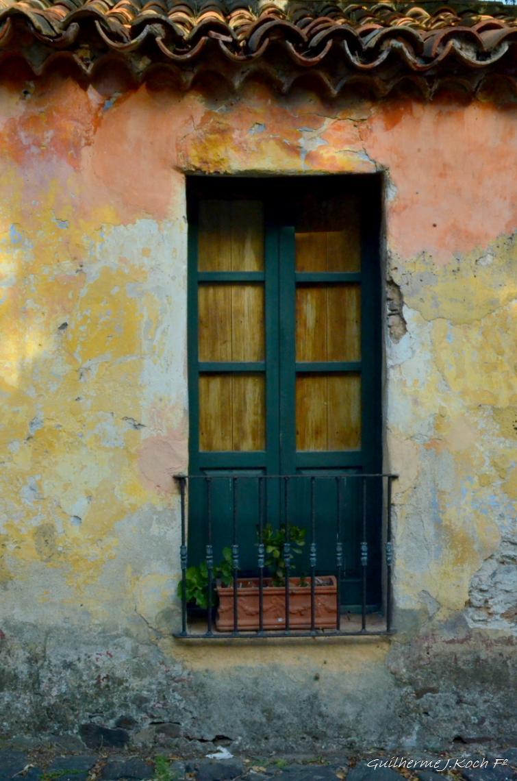 tags: Arquitetura,pr&eacute;dios hist&oacute;ricos,portas

Colonia Del Sacramento, Uruguai 