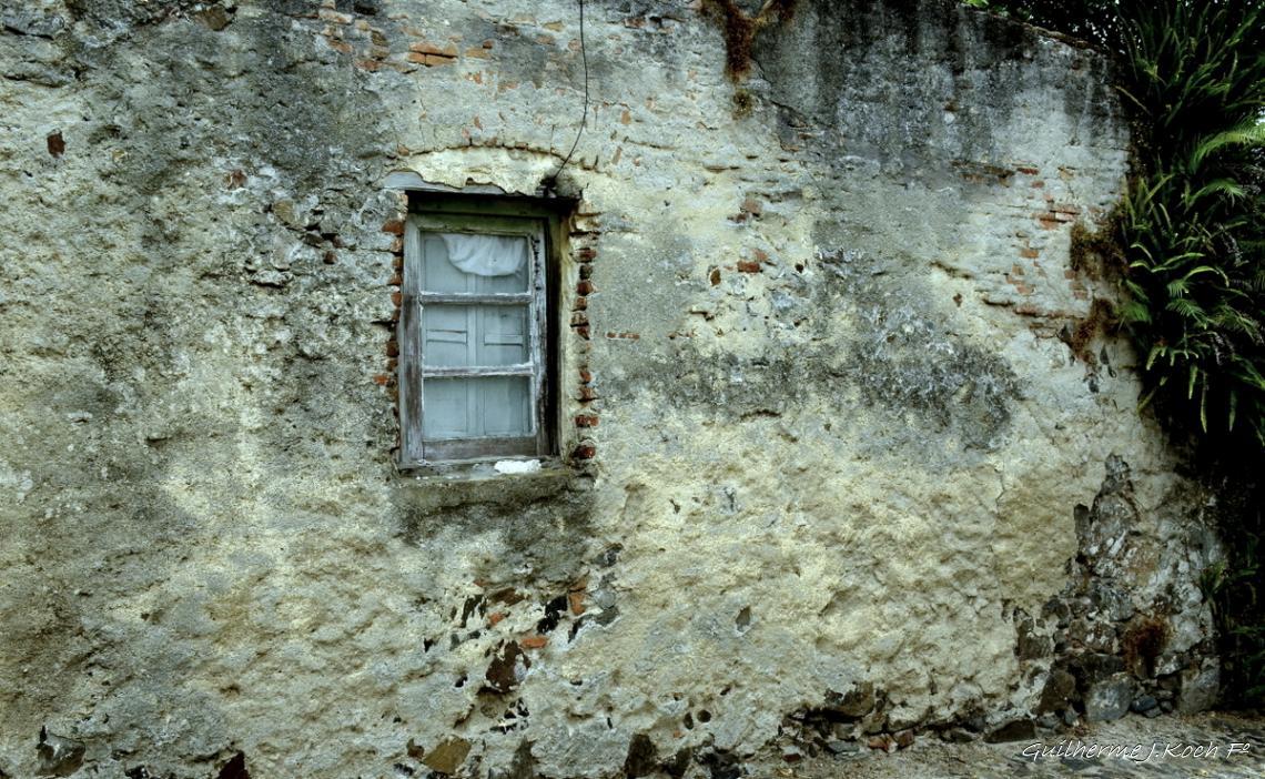 tags: Arquitetura,janelas,hist&oacute;ria

Colonia Del Sacramento, Uruguai 