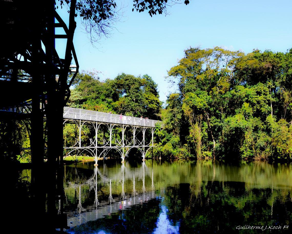 tags: Arquitetura,Moderno,Teaatro

&Oacute;pera de Arame, Teatro em Curitiba, PR, Brasil