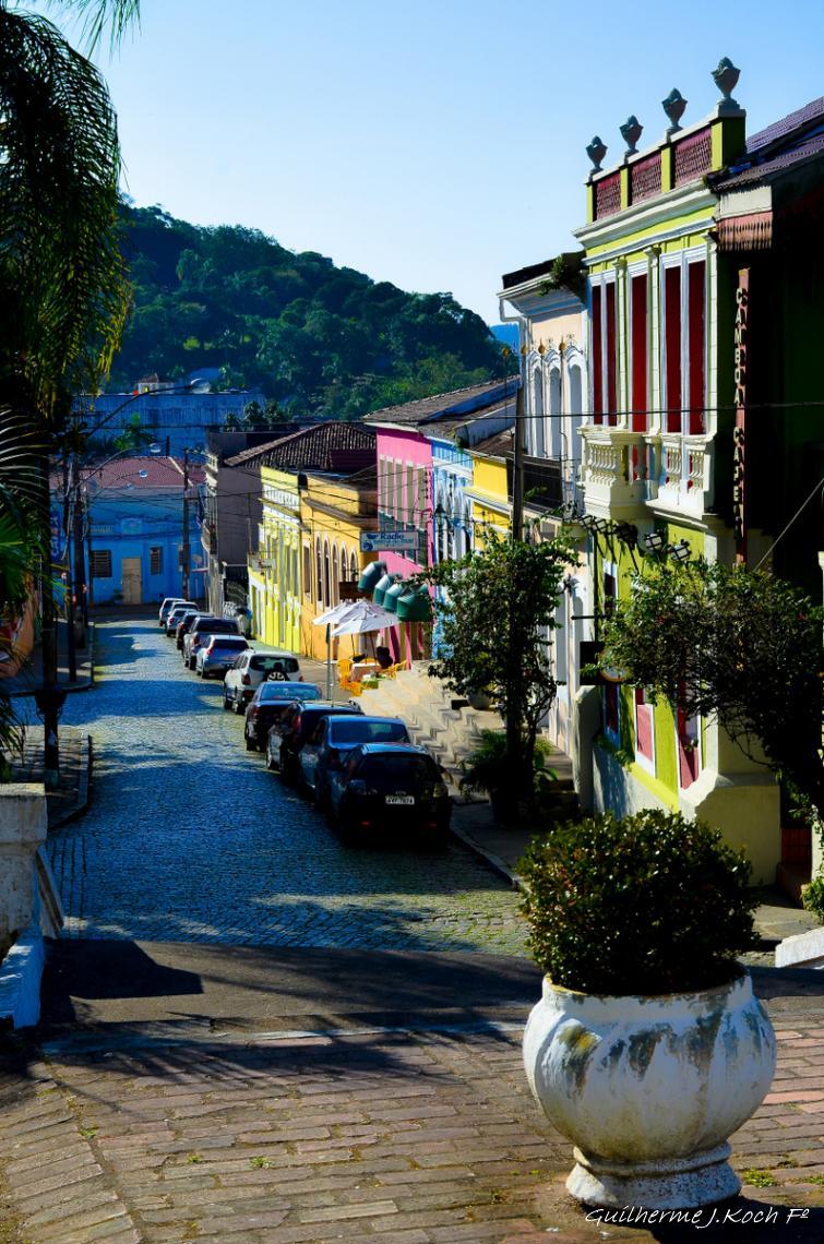 tags: Arquitetura,hist&oacute;ria,ruelas

Ruela de Antoninha, PR, Brasil