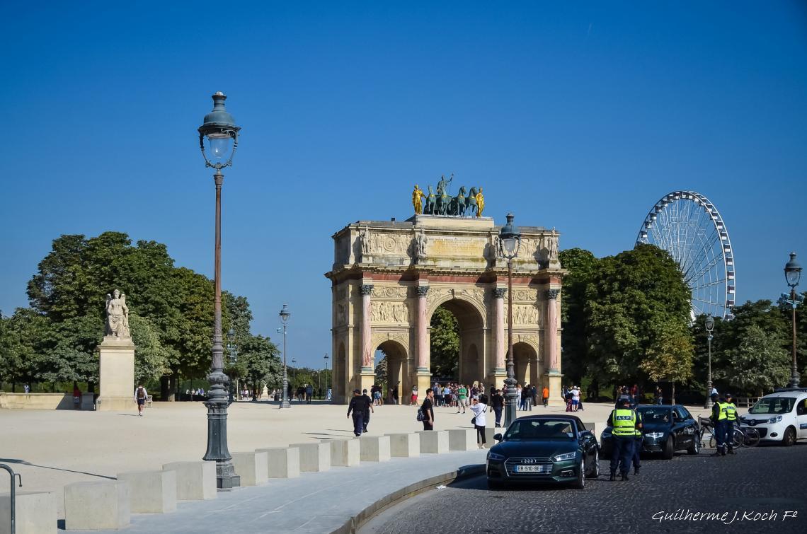 tags: 

Carrousel Arc de Triomphe, Paris