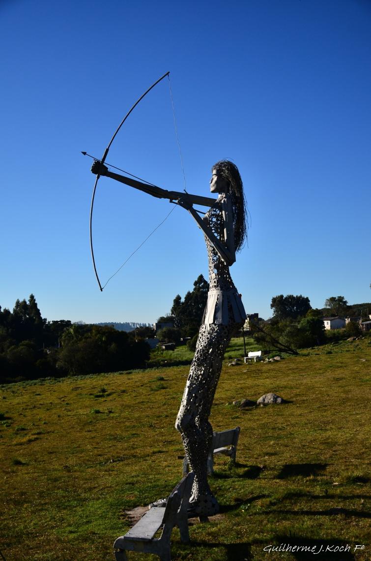 tags: natureza,posada,Esculturas

&Iacute;ndia Imembu&iacute;, obra do Prof. Jos&eacute; Machado - Ch&aacute;cara do Forte - Ca&ccedil;apava do Sul - RS - Brasil
