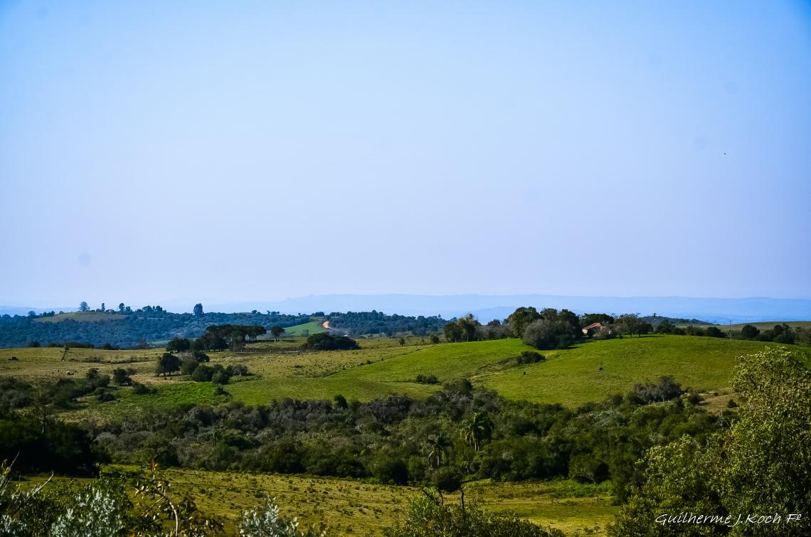 tags: natureza,paisagem,mata,morros,campos

Paisagem - Ca&ccedil;apava do Sul - RS - Brasil