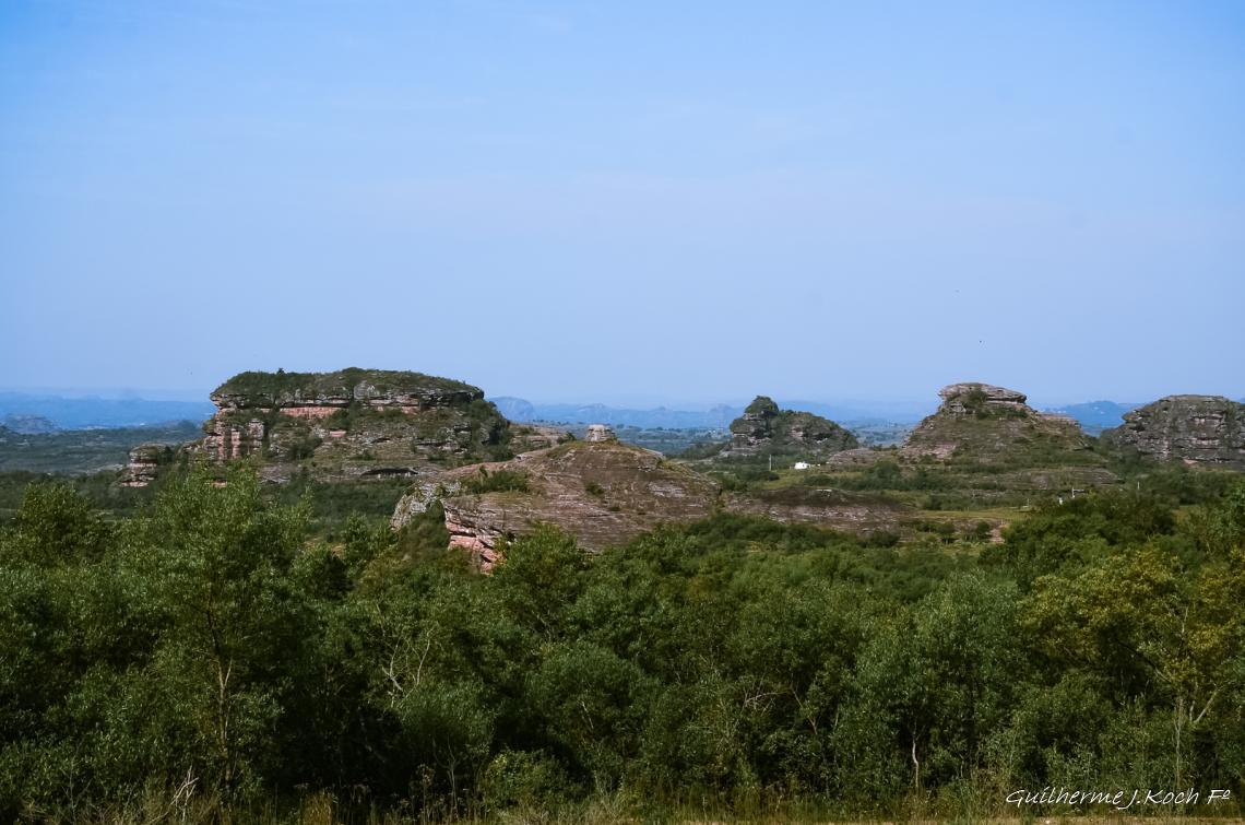tags: natureza,paisagem,mata,morros,Geomonumentos

Geomonumentos de Ca&ccedil;apava do Sul - RS - Brasil