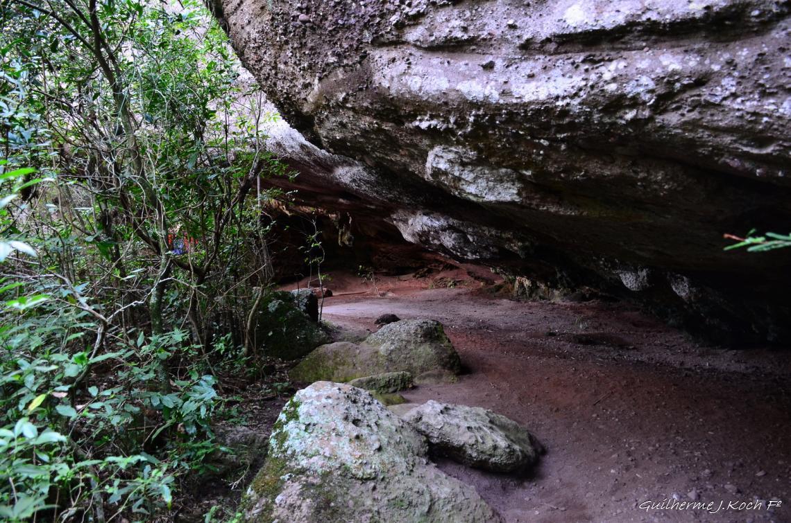 tags: paisagem,morros,natureza,floresta,mata,grutas

Parque Natural M. Pedra do Segredo - Ca&ccedil;apava do Sul - RS - Brasil